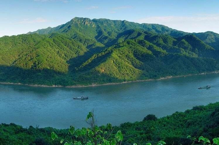 源潭镇飞霞风景区