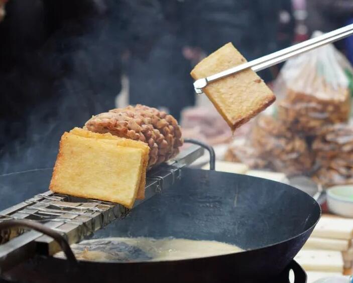 青岗镇炸油糕和豌豆饼